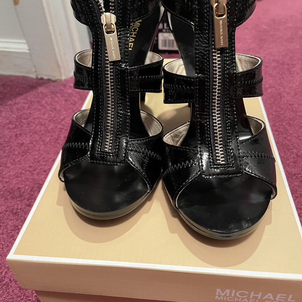 Brand New with Box Michael Kors 9.5 Berkley T strap black patent leather